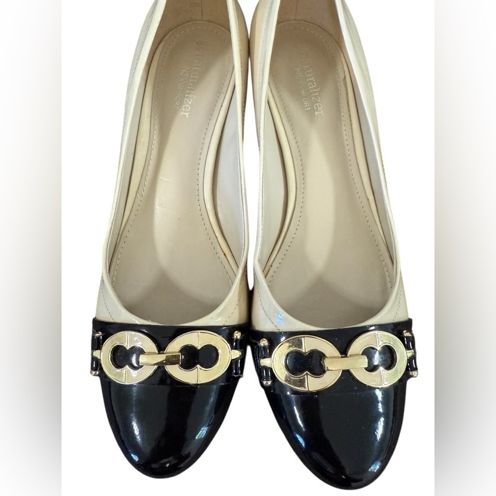 NATURALIZER N5 COMFORT Black and Beige Patent Leather Loafers